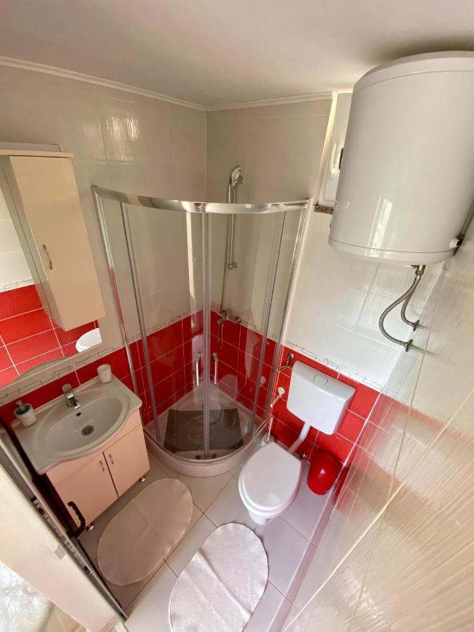 Apartment Mirjana Makarska Bagian luar foto