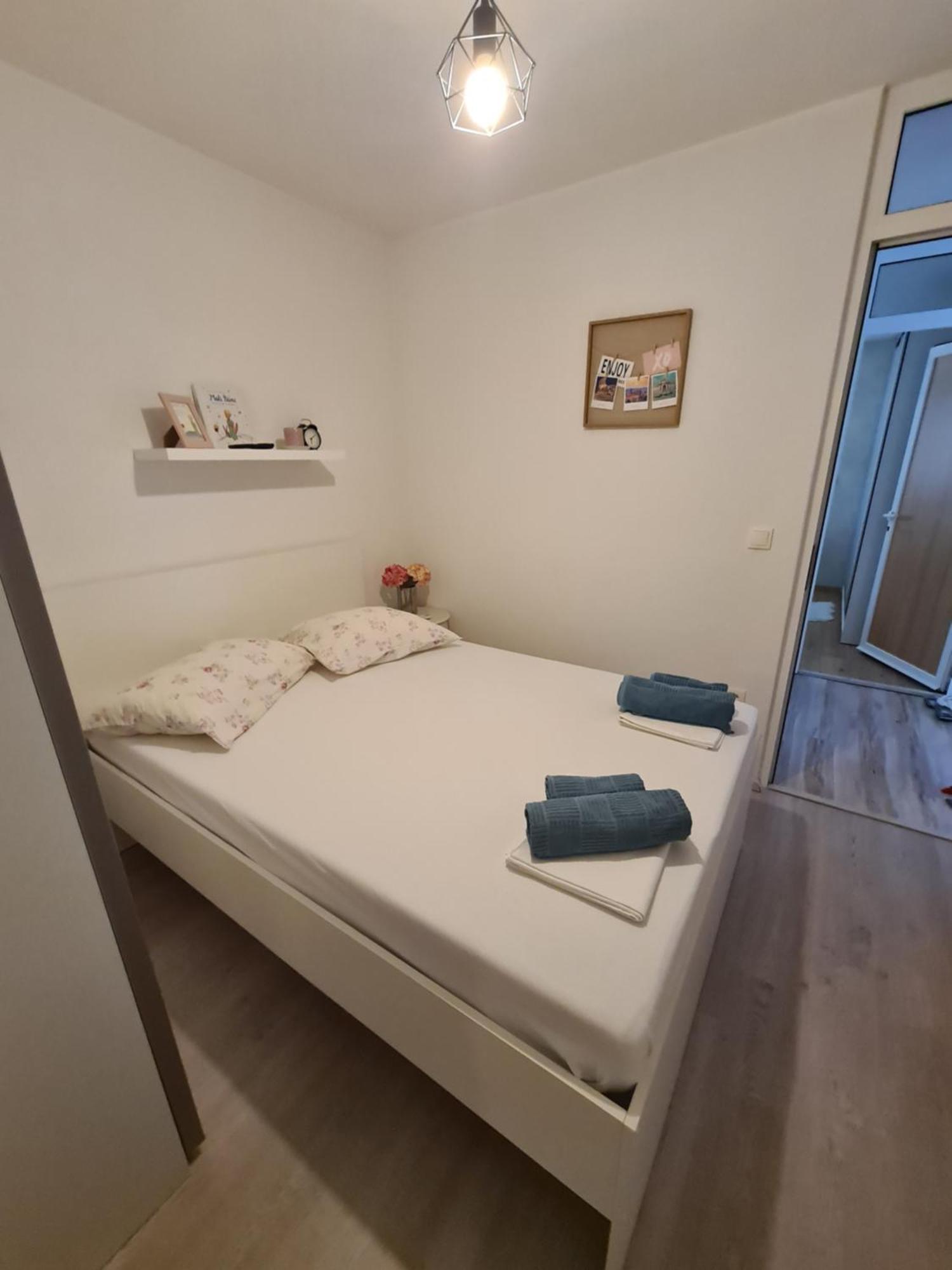 Apartment Mirjana Makarska Bagian luar foto