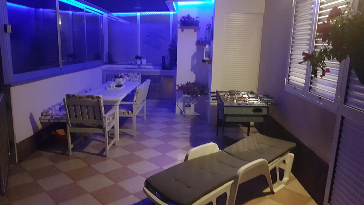 Apartment Mirjana Makarska Bagian luar foto